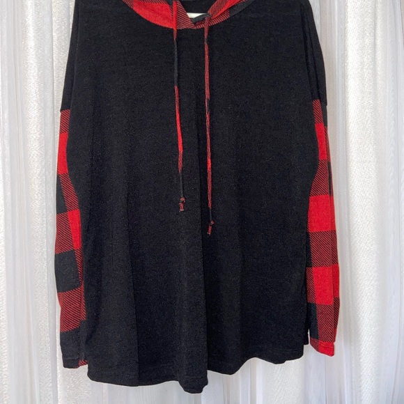 NWOT HEIMISH HOODED TOP - Picture 5 of 8